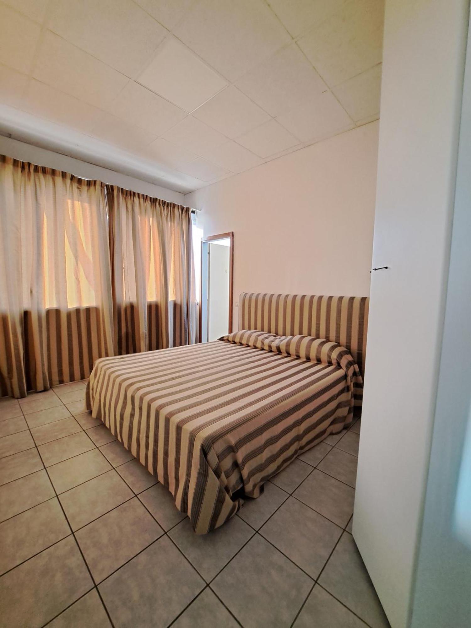 Rta Albergo Malatesta Чезена Экстерьер фото